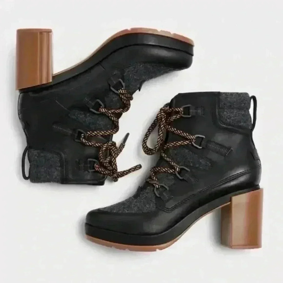 SOREL Blake Lace Up Ankle Bootie - Picture 1 of 8